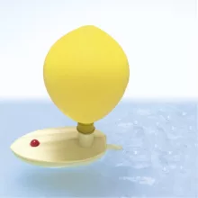 Kishajó lufi hajtással fából, 3 lufival (GOKI) GK63916