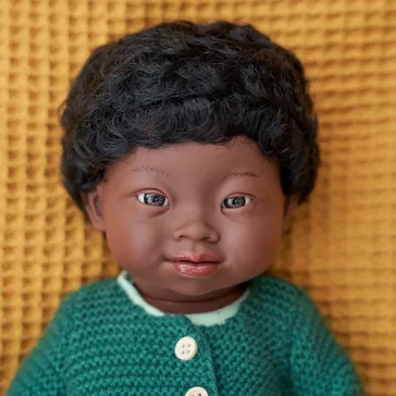   Baba: afrikai fiú, Down-szindrómás, fehérneműben, 38 cm (Miniland) ML31175