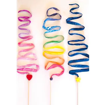   Sarah's Silks Streamers Maxi - "szivárvány" szalag golyós, rudakkal
