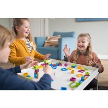 Keretek közt – ügyességi játék fából (BS Toys)