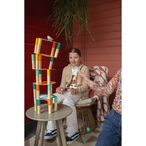 Egyensúlyozó toronyépítő (BS Toys fa játék)