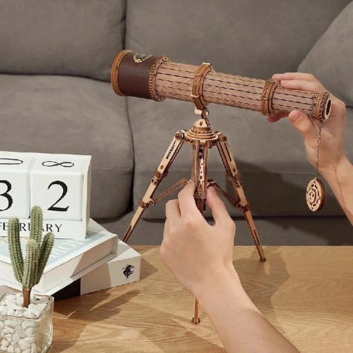 3D modell - Távcső állványon