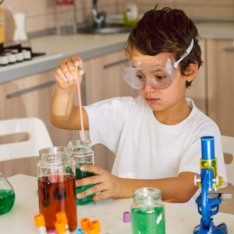 tudományos-kísérletező játékok